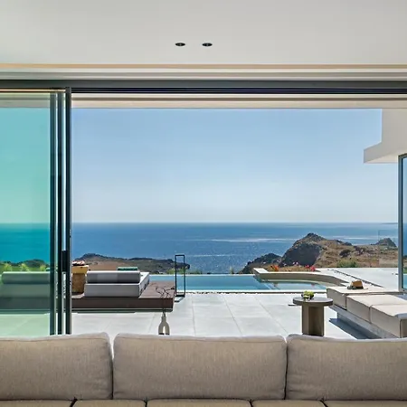 7 Seas - With Amazing View