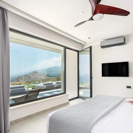 7 Seas - With Amazing View Villa *