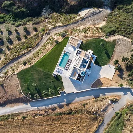 7 Seas - With Amazing View Villa *
