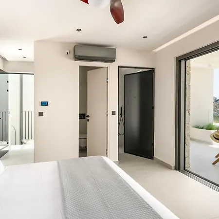 7 Seas - With Amazing View